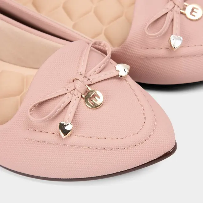 Sapatilha Feminina Moleca Detalhe Laço Corações Rosa
