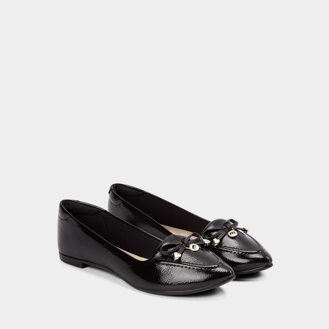 Sapatilha Feminina Moleca Detalhe Laço Corações Preto