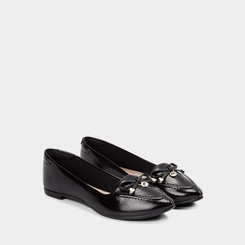 Sapatilha Feminina Moleca Detalhe Laço Corações Preto