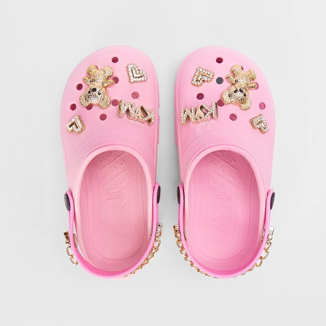Babuche Infantil Luelua Detalhe Pingentes & Corrente Rosa