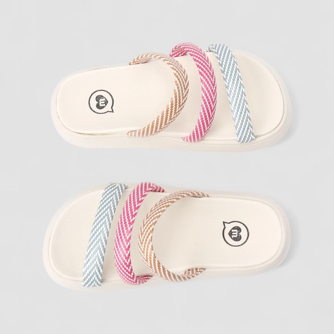 Rasteira Infantil Molekinha Tiras Estampadas Off White