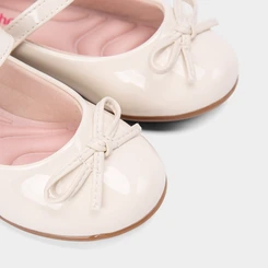 Sapatilha Boneca Infantil Molekinha Verniz Laço Off-White
