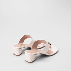 Tamanco Feminino Penélope Salto Geométrico Detalhe Bold Textura Cobra Off White