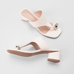 Tamanco Feminino Penélope Salto Geométrico Detalhe Bold Textura Cobra Off White