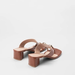 Tamanco Feminino Penélope Salto Geométrico Detalhe Bold Marrom