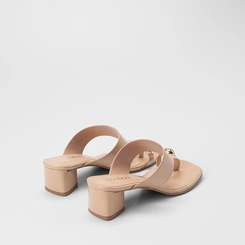 Tamanco Feminino Penélope Salto Geométrico Detalhe Bold Bege