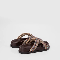 Tamanco Rasteiro Feminino Gabriela Tiras Cruzada Strass Marrom
