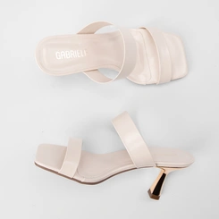 Tamanco Feminino Gabriela Salto Estilizado Dourado Off White