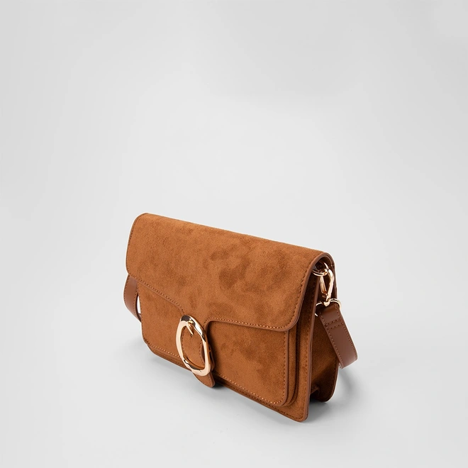 Bolsa Transversal Gabriela Média Suede Detalhe Fivela Caramelo