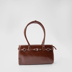 Bolsa Baguete Gabriela Grande Enfeite Fivela & Ilhós Marrom