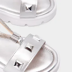 Sandália Infantil Gabrielinha Detalhe Tachas & Strass Metalizado Prata