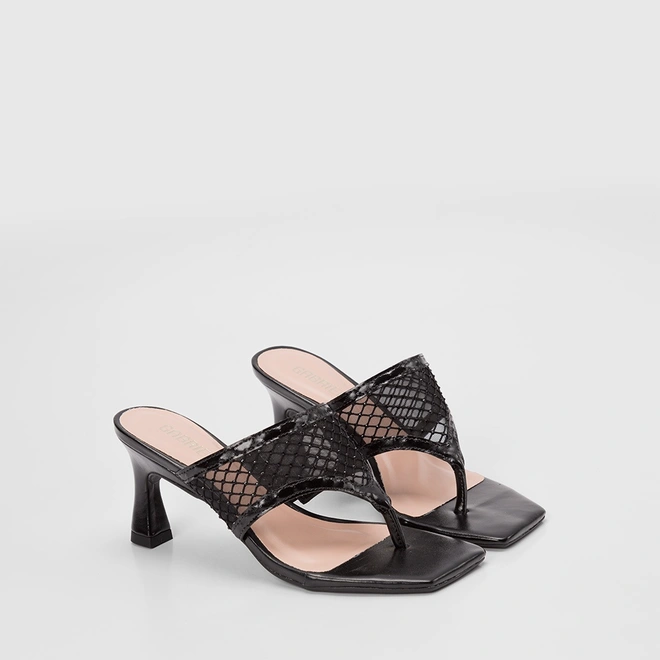 Tamanco Feminino Gabriela Salto Médio Flare Tela Em Strass Preto