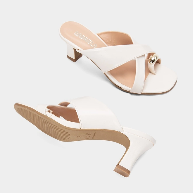 Tamanco Feminino Gabriela Salto Médio Detalhe Bold Off White