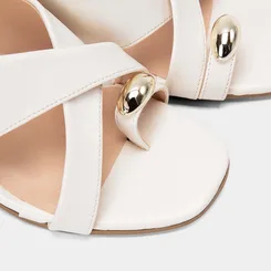 Tamanco Feminino Gabriela Salto Médio Detalhe Bold Off White