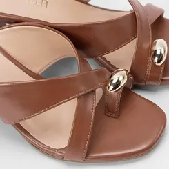Tamanco Feminino Gabriela Salto Médio Geométrico Detalhe Bold Caramelo