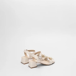 Sandália Infantil Molekinha Salto Geométrico Detalhe Laço & Strass Off White