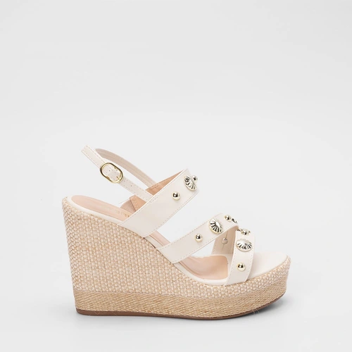 Sandália Feminina Gabriela Detalhe Tachas Ráfia Off White