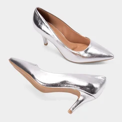 Scarpin Feminino Gabriela Salto Médio Fino Metalizado Prata
