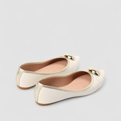 Sapatilha Feminina Penélope Enfeite Metalizado Off White