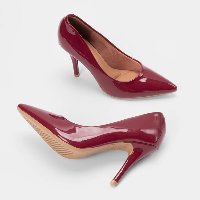 Scarpin Feminino Gabriela Salto Fino Espuma Amortecedora Verniz Vermelho