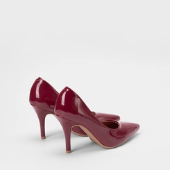 Scarpin Feminino Gabriela Salto Fino Espuma Amortecedora Verniz Vermelho