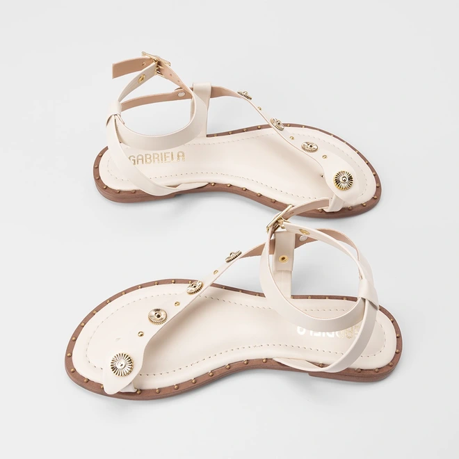 Sandália Rasteira Feminina Gabriela Detalhe Tachas Off White