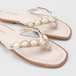 Rasteira Feminina Penélope Detalhe Pedraria Off White