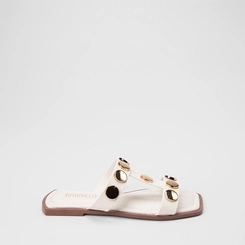Rasteira Feminina Gabriela Detalhe Tachas Off White