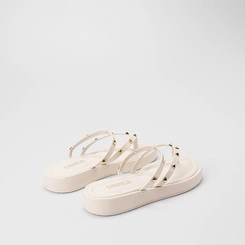 Tamanco Feminino Gabriela Flatform Detalhe Tachas Off White