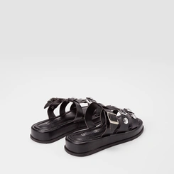 Tamanco Feminino Gabriela Flatform Enfeite Fivela & Tachas Preto