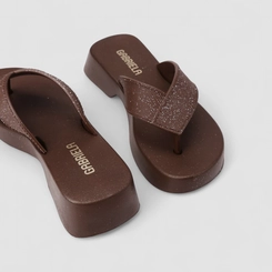 Tamanco Feminino Gabriela Plataforma Tira de Dedo Glitter Marrom