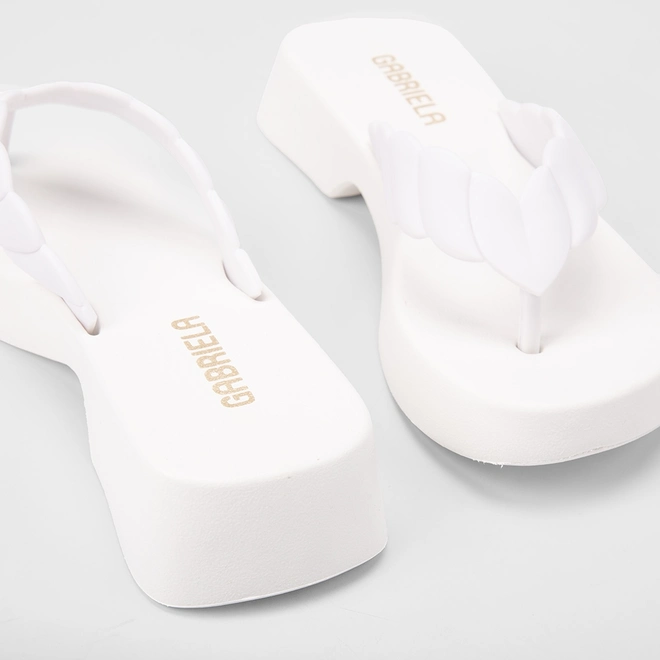 Tamanco Feminino Gabriela Plataforma Tira de Dedo Branco