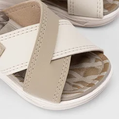 Papete Bebê Molekinho Tiras Cruzadas Off White & Bege