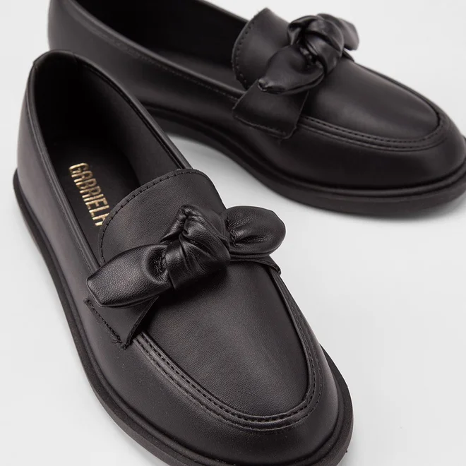 Mocassim Gabriela Detalhe Laço Preto