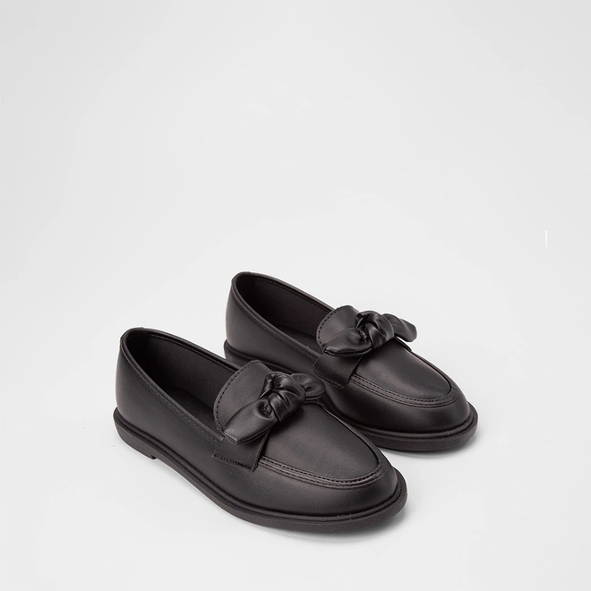 Mocassim Gabriela Detalhe Laço Preto