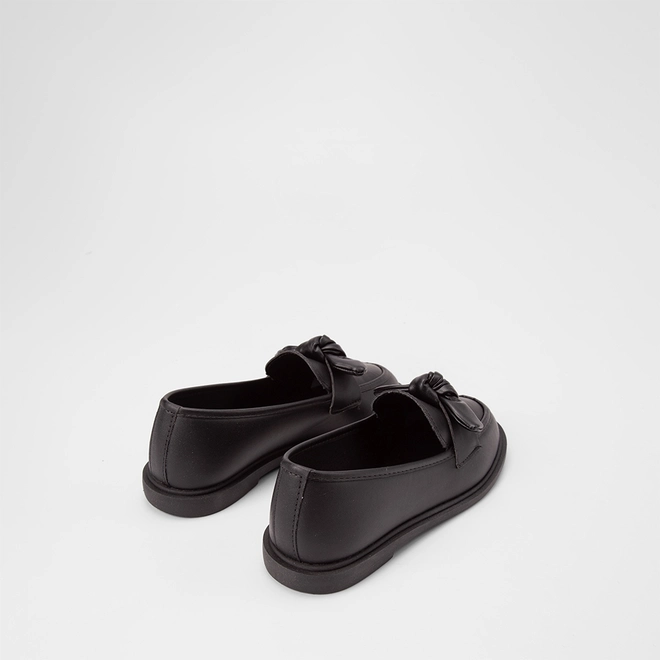Mocassim Gabriela Detalhe Laço Preto