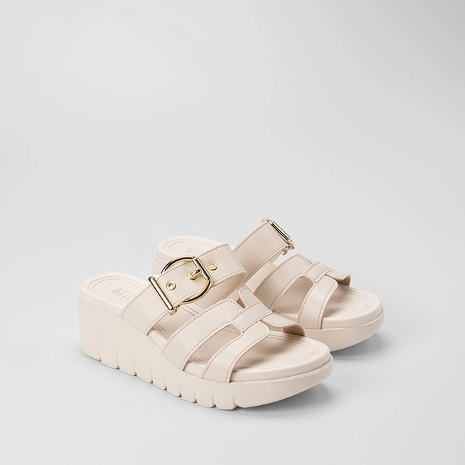 Tamanco Feminino Moleca Tira Vazada & Fivela Off White