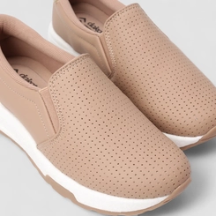 Slip On Feminino Dakota Perfuros Bege
