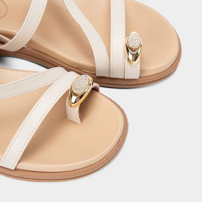 Sandália Feminina Beira Rio Detalhe Bold & Strass Off White