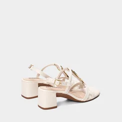 Sandália Feminina Moleca Detalhe Metalizado Salto Bloco Médio Off White