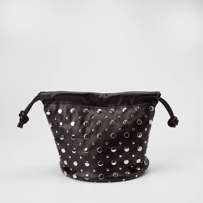 Bolsa Bucket Gabriela Média Detalhe Tachas Preto