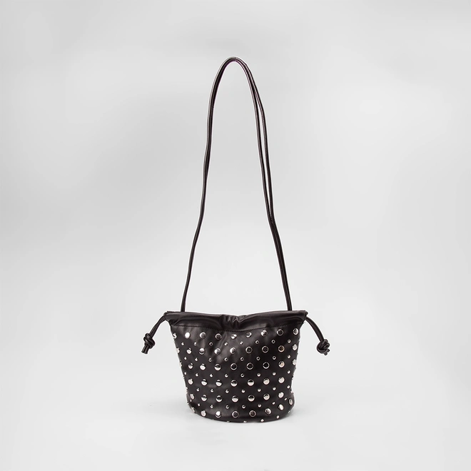 Bolsa Bucket Gabriela Média Detalhe Tachas Preto