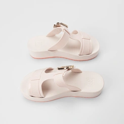 Tamanco Feminino Zaxy Plataforma Enfeite Fivela Off White