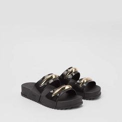 Tamanco Feminino Zaxy Detalhe Bold Preto