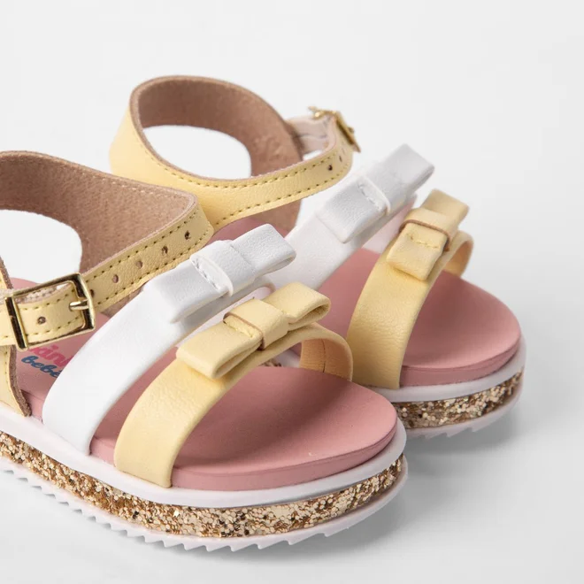 Sandália Bebê Molekinha Tiras Laço Detalhe Paetê Amarelo & Branco
