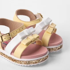 Sandália Bebê Molekinha Tiras Laço Detalhe Paetê Amarelo & Branco