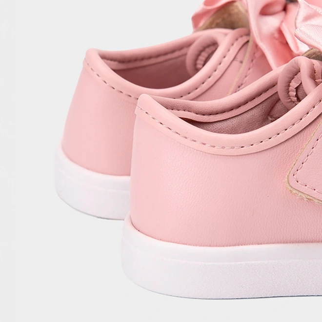 Tênis Casual Molekinha Bebê Tira Contato Detalhe Laço & Pedraria Rosa
