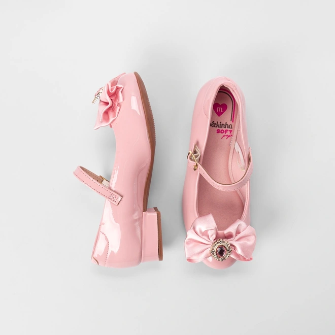 Sapatilha Boneca Infantil Molekinha Detalhe Laço & Pedraria Verniz Rosa
