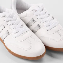 Tênis Casual Feminino Penélope Detalhe Recorte Metalizado Branco