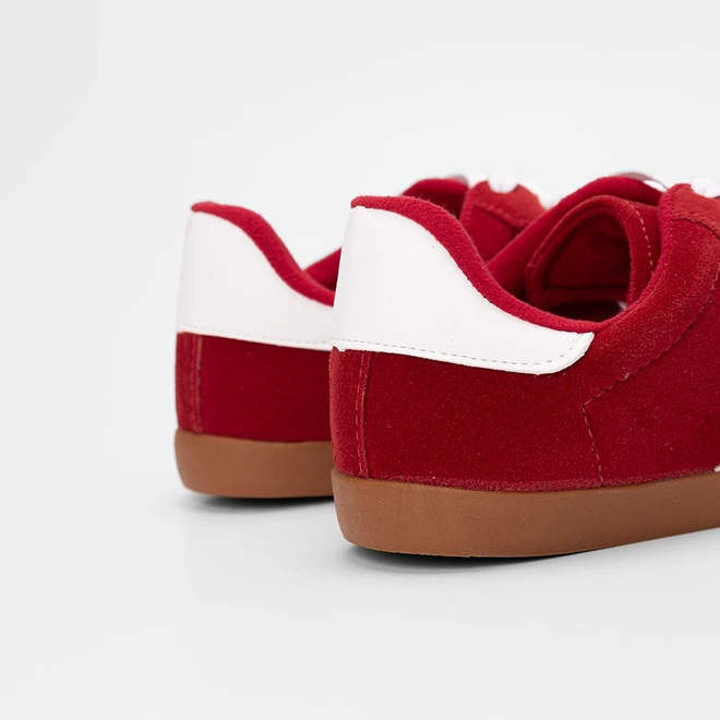 Tênis Casual Feminino Penélope Detalhe Recorte Camurça Vermelho